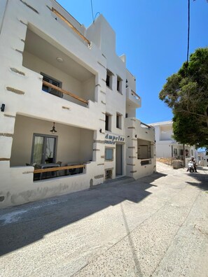 Exterior - Ampelos Suites (Naxos)