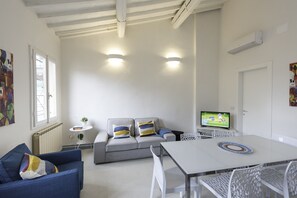 Basic Apartment, 3 Bedrooms | Living area | Flat-screen TV - Faenza (Florence)
