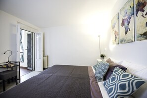 Basic-Apartment, 3 Schlafzimmer | 3 Schlafzimmer, Schreibtisch, Bügeleisen/Bügelbrett, kostenloses WLAN