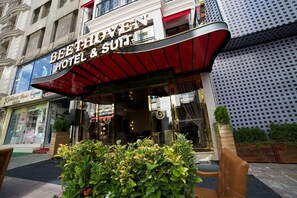 Front of property - Beethoven Hotel & Suite (Istanbul)