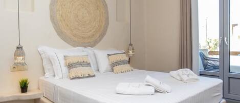 Phòng 4 Deluxe, 1 phòng ngủ | Phòng cách âm, truy cập Internet không dây miễn phí, bộ trải giường