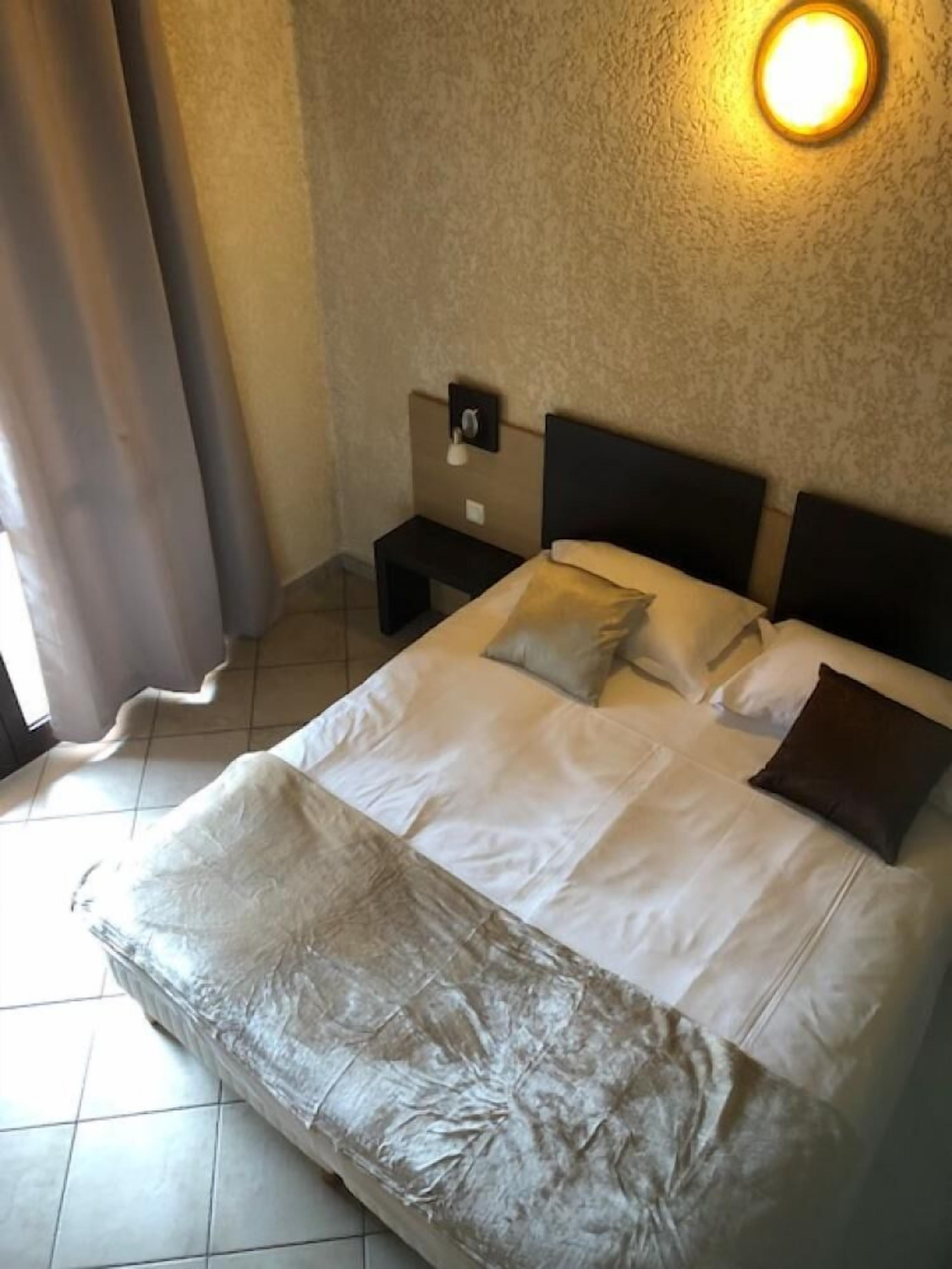 family room | in-room safe, individually decorated, individually furnished