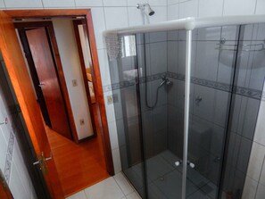 Familienhaus, 3 Schlafzimmer | Badezimmer | Dusche, Handtücher