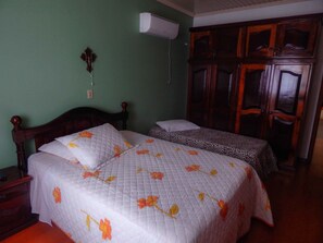 บ้านพักสำหรับครอบครัว, 3 ห้องนอน | 3 ห้องนอน, Wi-Fi ฟรี, ผ้าปูที่นอน