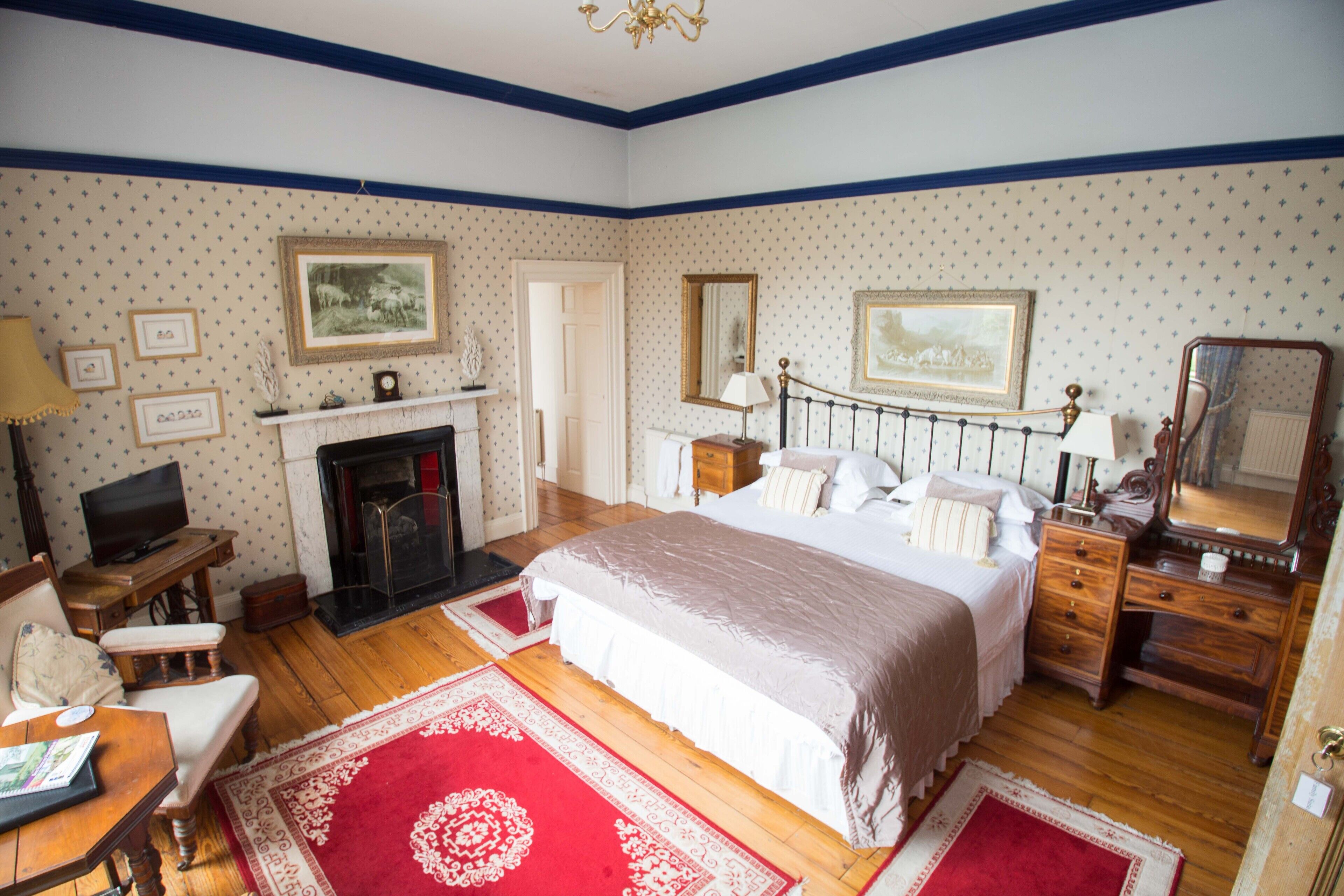 Family Room, Garden View | Egyptian cotton sheets, hypo-allergenic bedding, blackout curtains