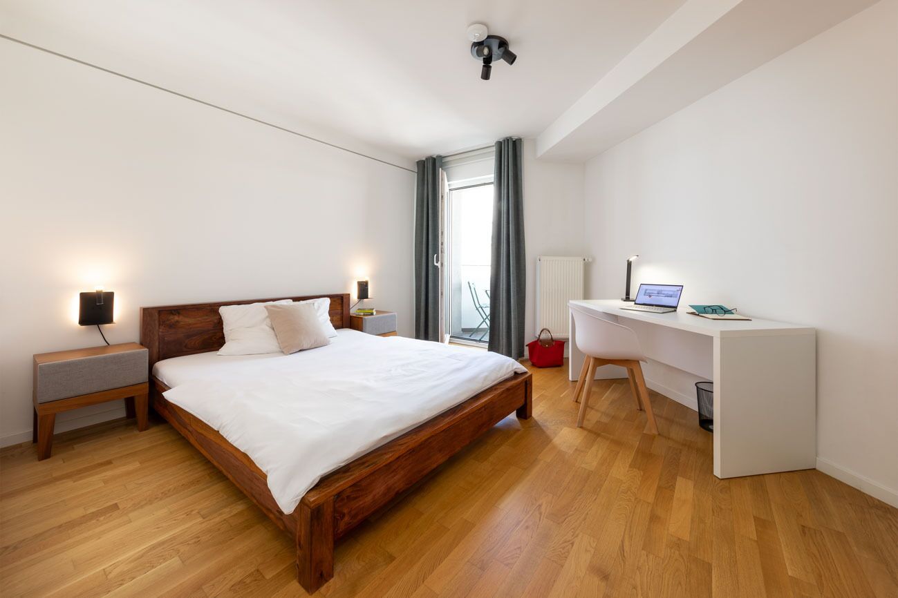 Apartment XXL - Three Bedrooms | Hypo-allergenic bedding, desk, laptop workspace, blackout drapes