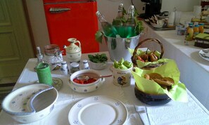 Free daily local cuisine breakfast - Agorà Suites & Apartments (Manduria)