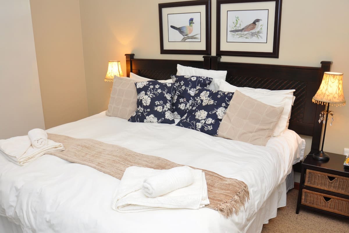 In-room safe, desk, iron/ironing board, free WiFi