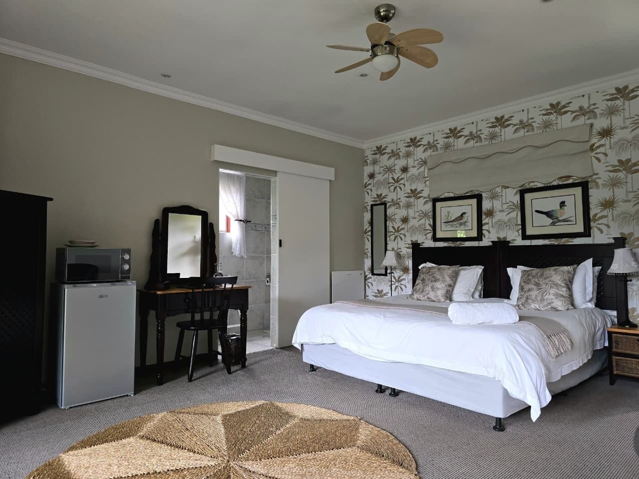 In-room safe, desk, iron/ironing board, free WiFi