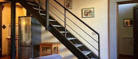 Basic-Apartment, 1 Schlafzimmer | Wohnbereich | Flachbildfernseher