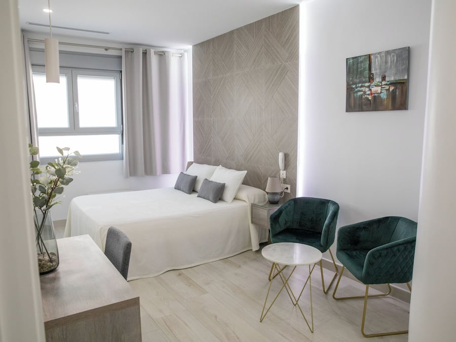 Deluxe Double Room | 1 bedroom, minibar, in-room safe, desk