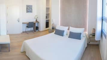 Habitación Confort doble | 1 dormitorio, minibar, caja fuerte y escritorio