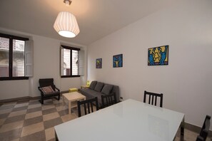 Interior - Guelfa Apartment (Florence)