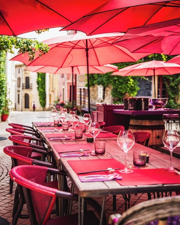 3 restaurants; lunch and dinner served . Village Castigno - Wine hotel & resort