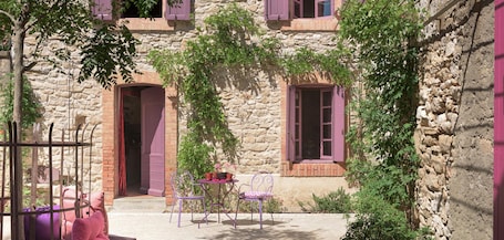 Entrada de la propiedad