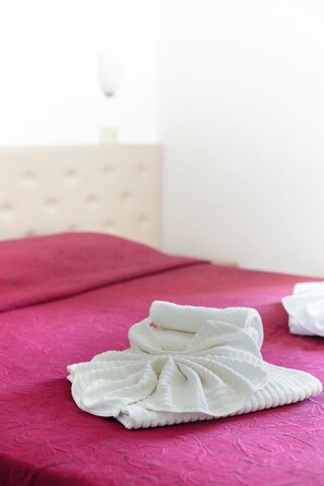 In-room safe, desk, soundproofing, free WiFi - Hotel Blumen (Rimini)