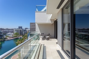 Classic-Apartment, 2 Schlafzimmer | Balkon