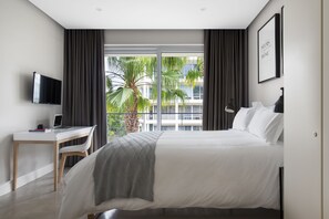 1 bedroom, in-room safe, desk, laptop workspace