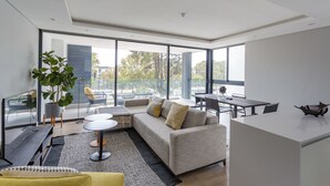 Apartment | Living area | Flat-screen TV