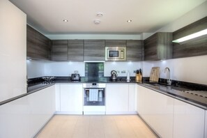 Apartment, 1 Bedroom | Private kitchen