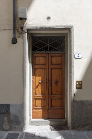 Pintu masuk hartanah