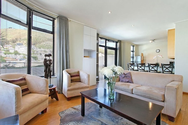 Apartment, 1 Bedroom | Living room