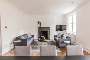 Appartement, 3 chambres, 2 salles de bains | Salle de séjour
