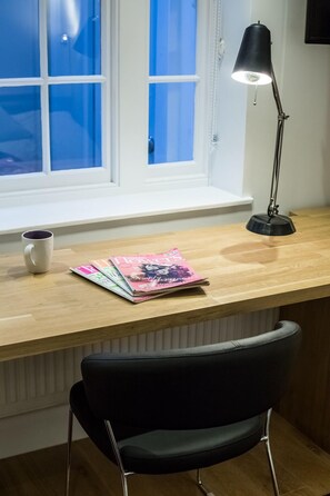 Apartment, 1 Bedroom | Room amenity - Eson2 - The York Street Nest (London)