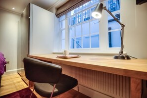Apartment, 1 Bedroom | Room amenity
