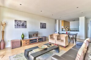 Flat-screen TV - Atlantic Views 5 (Cape Town)