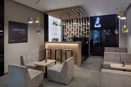 Bar (en la propiedad)