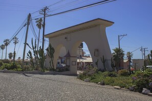 Entrada al alojamiento