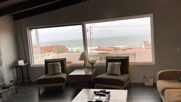 Rumah | Area keluarga | TV layar datar