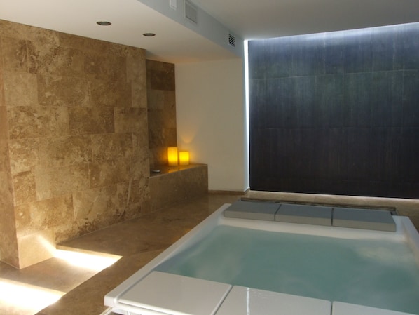 Huoneisto, kylpyhuone makuuhuoneen yhteydessä, kaupunkinäköala | Sekalaista