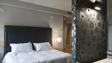 Apartamento, suíte, vista para a cidade | Diversos