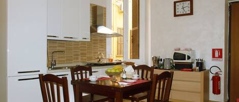 Daily buffet breakfast (EUR 5.00 per person)