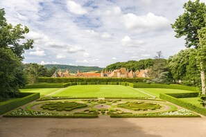 Garden - Domaine du Château de Bournel (Cubry)
