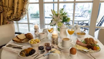 Daily buffet breakfast (EUR 12 per person)