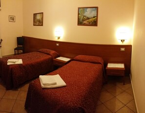 Double or Twin Room | 1 bedroom, premium bedding, in-room safe, desk - Principe Guesthouse (Rome)