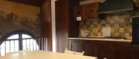 Apartment, 2 Schlafzimmer | Eigene Kochnische | Großer Kühlschrank, Mikrowelle, Ofen, Herdplatte