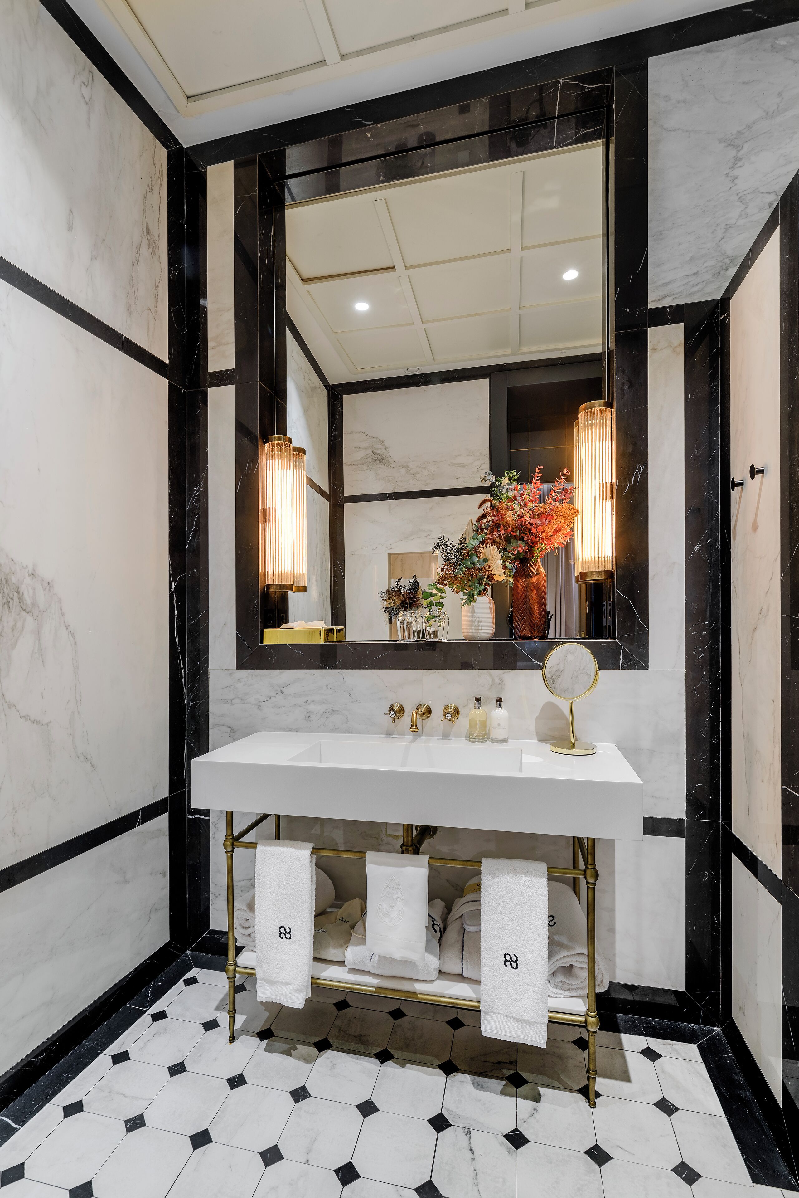 superior suite, 2 bedrooms, 2 bathrooms | bathroom | shower, rainfall showerhead, eco-friendly toiletries, hair dryer