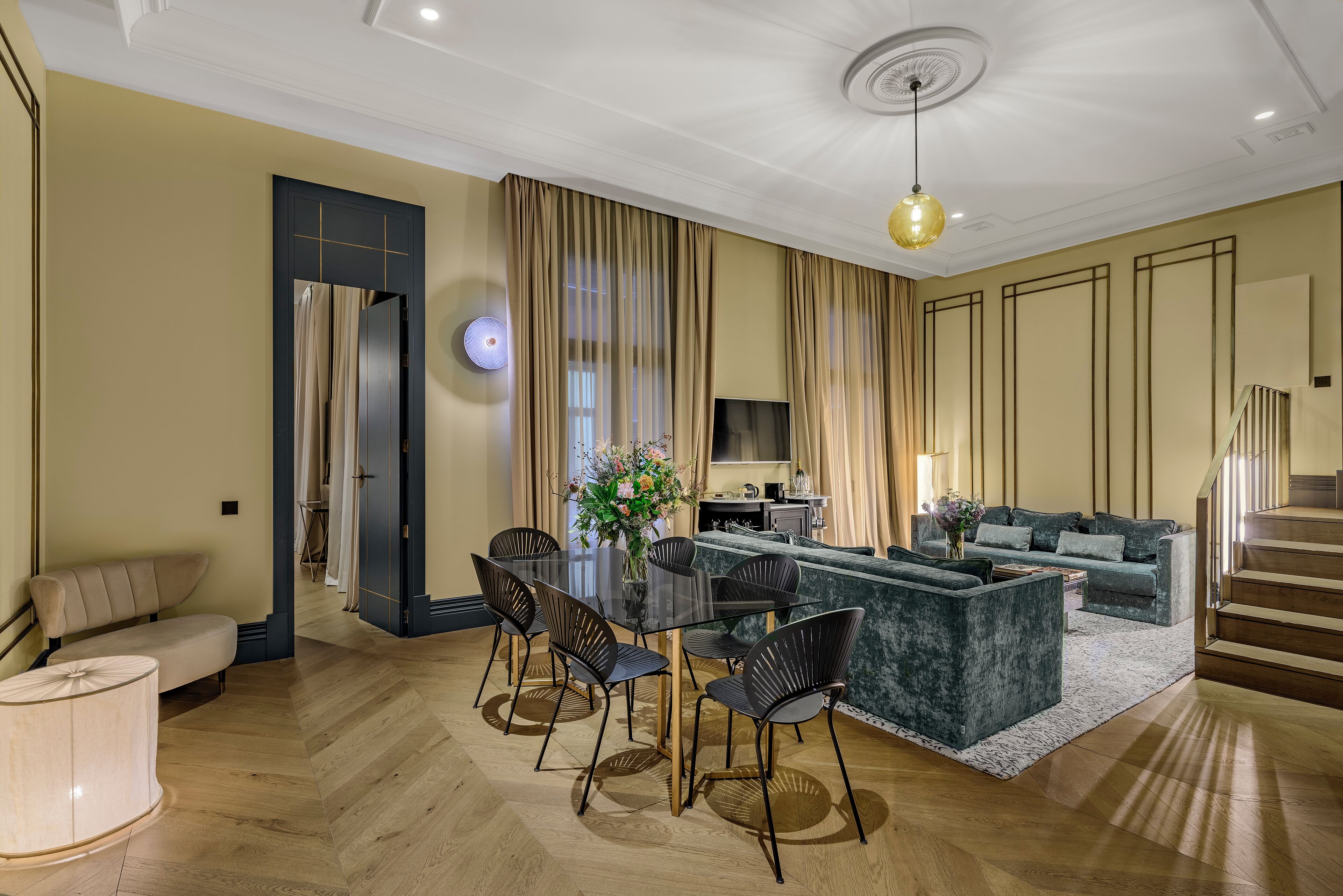 superior suite, 2 bedrooms, 2 bathrooms | living area | flat-screen tv