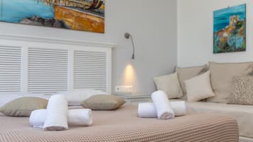 Comfort Studio, Sea View | In-room safe, soundproofing, iron/ironing board, free cribs/infant beds