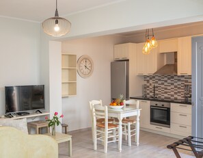 Apartment, Ground Floor (II) | Private kitchen | Fridge, microwave, stovetop, coffee/tea maker - Nikos Verikokos Studios (Naxos)