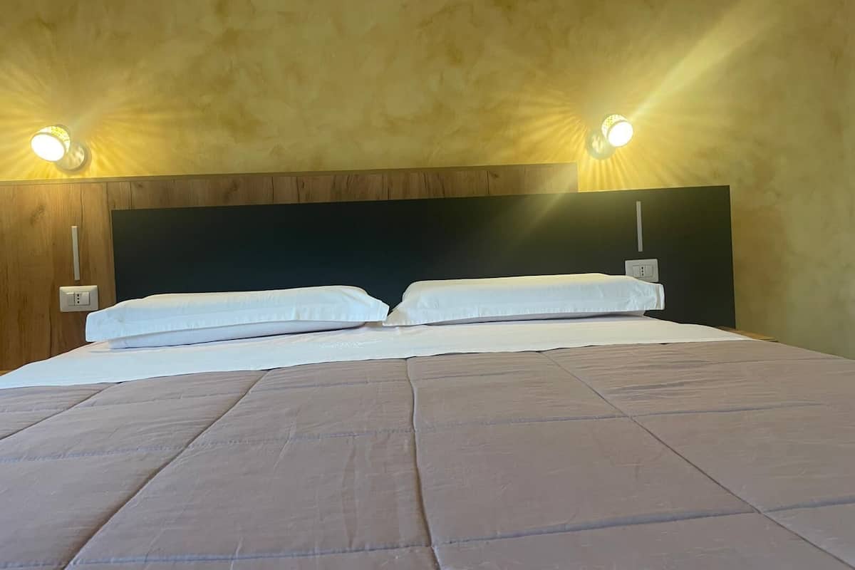 Space room , Private bathroom( One room of the apartment )n 26 | Down comforters, free WiFi, bed sheets