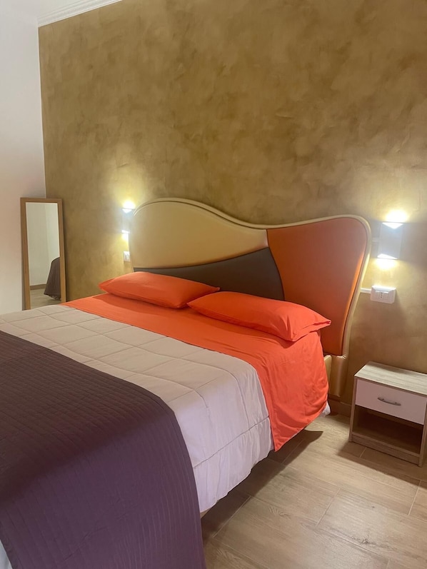 Deluxe Room,Private bathroom, (one room of the apartment )n 26 | 羽毛の掛け布団、WiFi (無料)、ベッドシーツ