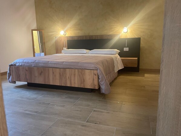 Space room , Private bathroom( One room of the apartment )n 26 | Edredons de pluma, Wi-Fi de cortesia, roupa de cama