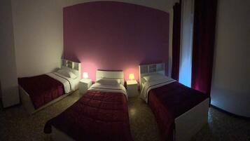 Luxe kamer | Donsdekens, gratis wifi, beddengoed