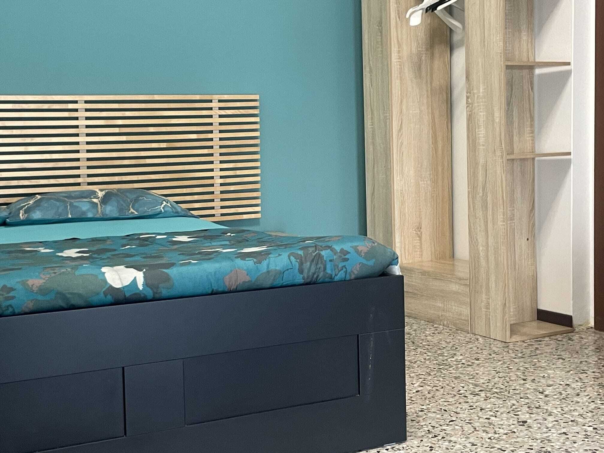 Cubrecamas, wifi gratis y ropa de cama 