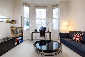 Apartment, 1 Schlafzimmer | Wohnzimmer | Fernseher